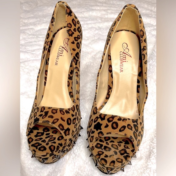 AMIClubWear cheetah print, studded stilettos! - Picture 5 of 6